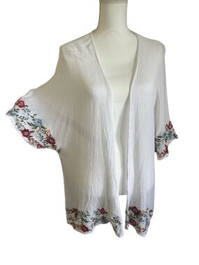 White Embroidered Floral Kimono Cardigan Boho Cover-up beachy Resort wear Vacay